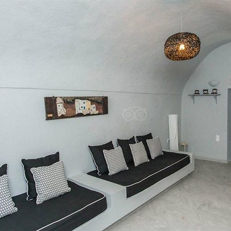 Nonis Apartments ثيرا المظهر الخارجي الصورة