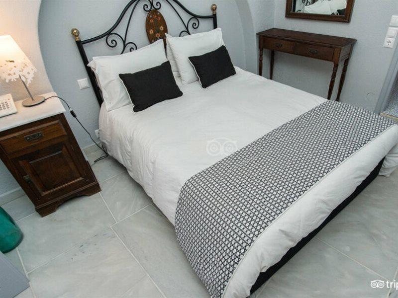 Nonis Apartments ثيرا المظهر الخارجي الصورة