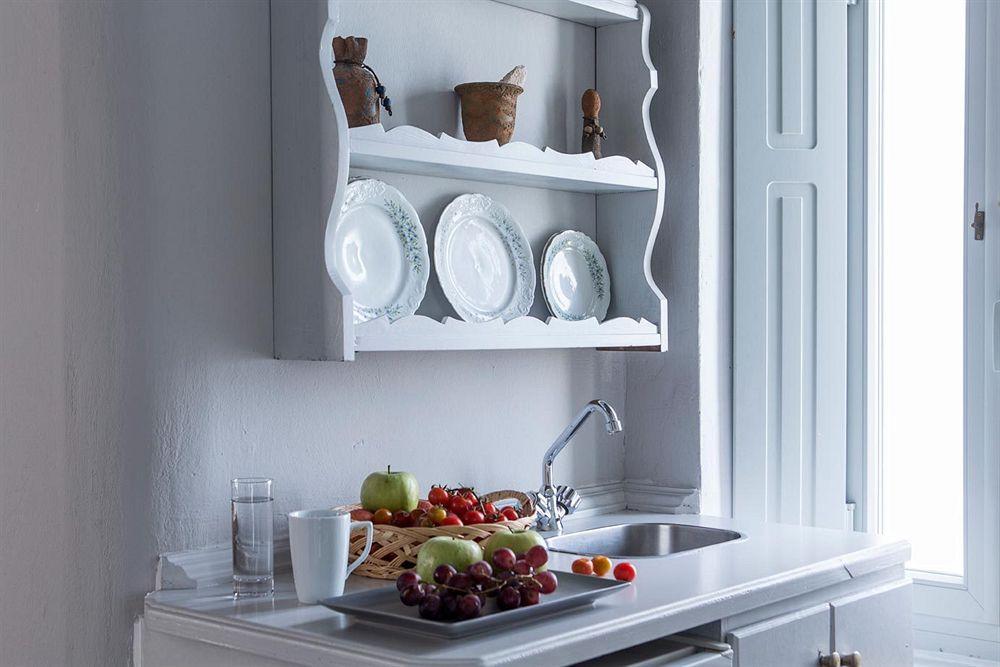 Nonis Apartments ثيرا المظهر الخارجي الصورة